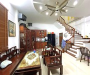 Bán nhà hoàng hoa thám 38m 5 tầng 9 tỷ