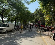 Bán nhà nguyễn khang cầu giấy ngõ nông gần phố vị trí siêu  đẹp 40m 5 tầng 13,7 tỷ