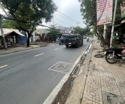 1  nhà mặt tiền khu trung tâm   giá chỉ 2.5 tỷ