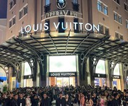 2 Linhhk có mặt bằng lô góc hoàn kiếm, mt 15m phù hợp xây dựng thương hiệu 2 Linhhk có mặt bằng lô góc hoàn kiếm, mt 15m phù hợp xây dựng thương hiệu