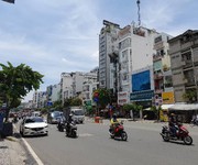 Nhà hxh 7 chỗ   ngủ bên trong  trung tâm quận 1  nguyễn văn cừ