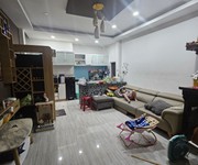 Nhà ngộp giảm 3,4 tỷ giá còn 9,5 tỷ 94m2 ngang 5 nở hậu, không qh ô tô