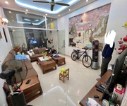 Nhà HOÀNG HOA THÁM   60m  x 3 tầng   THOÁNG SÁNG TRƯỚC SAU   gần ô tô