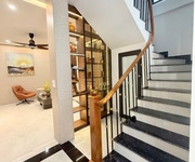 Bán nhà giải phóng - lô góc - 3 mặt thoáng - thang máy - kinh doanh  ngõ thông ô tô vào nhà