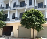 Bán nhà 1 trệt 2 lầu cách chợ tân hiệp 1,4km - giá 2 tỷ