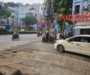 3 Bán đất tặng nhà, dt 86m2, mt 4,5m, giá 16.9 tỷ, liên hệ: 0965091176.