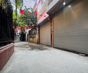 Siêu hiếm, bán nhà hoàng quốc việt, 65m, lô góc, 10m ô tô, chỉ 13 tỷ