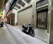 Apartment Chùa Láng  140M2 37.8 Tỷ Cách Ô TÔ 5M Vị Trí Đẹp Dòng Tiền 170Tr/th