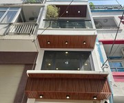 Nhà hxh đường cách mạng tháng 8 phường 12 quận 10 cũ.