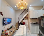 Bán nhà quán thánh ba đình 22m x4 tầng 6,9 tỷ lô góc,3 nhà ra phố