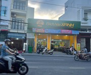 Bán nhà 2 mặt tiền đường 2/4   vị trí đắc địa bật nhất nha trang. giá bán 128tr/m2