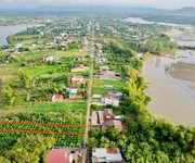 Đất giáp hồ mát mẻ dt 7 91m sẵn thổ cư kdc đông đầy đủ tiện ích cách sân bay chỉ hơn 20km quốc lộ