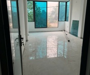 2 Cho thuê nhà làm văn phòng tầng 1,2 - mặt đường, view hồ Hạ Đình