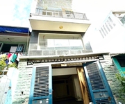 Bán chdv 5 tầng đường bình đông, p13q8. giá 8.5 tỷ tl