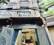 Nhà hxh đường lê quang định quận bình thạnh phường 7 cũ.