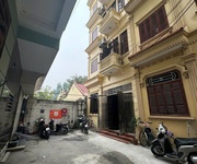 Bán nhà chính chủ 4 tầng - vị trí đẹp ngõ 445 lạc long quân, tây hồ - ngỗ ô tô 7 chỗ