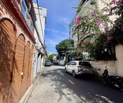 Nhà mt đường 43 quận 2 phường thảo điền cũ.