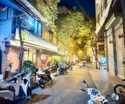 Bán nhà võ văn dũng 21m2. 3 tầng. mặt tiền 4.5m. giá 11 tỷ đống đa hà nội