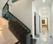 8 Bán nhà 3 tầng mặt tiền Hải Châu. Đà Nẵng. Ngay gần sông Hàn. Trục kết nối chính.