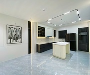 9 Bán nhà 3 tầng mặt tiền Hải Châu. Đà Nẵng. Ngay gần sông Hàn. Trục kết nối chính.