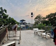 Nhà nội thất gỗ cao cấp, 114m2, 3 tầng, 8.25 tỷ, hiệp bình phước