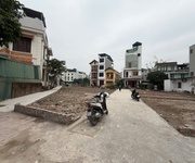 Bán 51m2 đất ngọc thụy ô tô đỗ ,mặt tiền 6m 8.67 tỷ long biên.