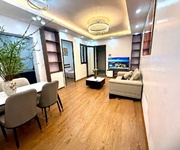 Căn hộ tập thể tầng 2  hoàng quốc việt dt 65m giá 4,18 tỷ full nội thất