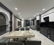 Siêu phẩm nguyễn văn cừ,55m, 8 tầng,lô góc,thang máy,full nội thất sịn,gara,nhỉnh 25 tỷ