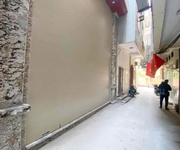 1 Cho thuê nhà 6 tầng mới xây có thang máy   ô tô vào nhà