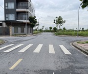 Cần bán căn góc 112m2 nhà 3,5 tầng khu đấu giá Cự Khối, Long Biên. Đường 17m cách hồ 30m