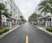 Cần bán 1 hoặc 4 căn sát nhau Shophouse Eurowindow Twin Parks Gia Lâm - Đường Osaka 12m