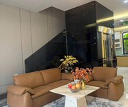 Nhà đẹp   có thang máy   đường 16m