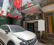 Cho thuê nhà ngõ ô tô bùi xương trạch, 50m2 x 2,5 tầng, 2 pn, 9 triệu