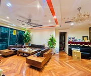 Chung cư cao cấp veam  lạc long quân 139m- 3 phòng ngủ-khách   bếp- phòng thờ riêng biệt- full nội