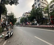 Mặt phố Lạc Long Quân Mặt Tiền 9M 300M2 130 Tỷ 1 Sổ 1 Chủ Vỉa Hè Rộng Gần Hồ