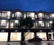 2 Nhượng lại nhà 3 lầu lô góc 2 mặt tiền đang cho thuê phường Bến Cát, giá 16 tỷ 2 Nhượng lại nhà 3 lầu lô góc 2 mặt tiền đang cho thuê phường Bến Cát, giá 16 tỷ