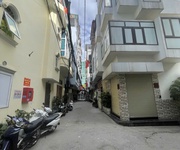 Bán đất tặng nhà c4 - học viên tài chính - dt50m2 - mt4 m - giá hơn 8 tỷ   đường thông , ô tô -