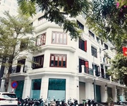 Cho thuê nhà 5 tầng lô góc tại 90 nguyễn tuân, thanh xuân, hà nội