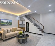 Bán nhà kẻ tạnh   long biên   30m    5 tầng   giá 6,x tỷ   ô tô đỗ cổng   nhà mới hiện đại   trung