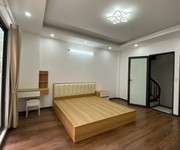 Bán nhà dân xây bát khối   long biên  34m    5 tầng   ở ngay   giá tốt