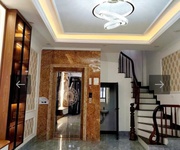 Phố bạch mai, ngõ quỳnh   41m    5 tầng thang máy   30m ra phố  10.8 tỷ