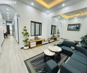 Siêu tập thể trần bình, cầu giấy 48/65m, 3pn 2vs, ô tô đỗ cổng, nội thất leng keng