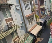 Nhà hxh đường cô giang phường 1 phú nhuận cũ.