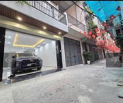 Gara 7 chỗ   ngõ rộng   phân lô vip  lê trọng tấn  18.2 tỷ