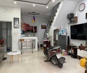 Ngay q1 - nhà 2 tầng btct - 4pn lớn - có pn trệt - bình thạnh - hẻm 4m - khu dân trí - chủ gấp bán