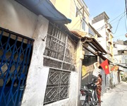 Nhà đẹp vào ở nay- đ.đoàn văn bơ- cawch 2 căn ra có xe hơi- chỉ 3.55t thôi- lưu thông tôn thất