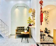 Bán nhà đẹp tân bình: nhỉnh 2xx tỷ, 15m2, 3 tầng, 2 phòng ngủ, sổ hồng chính chủ,  liên hệ