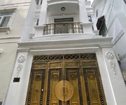 Nhà đẹp 3 tầng hxh ngay đhsp kỹ thuật hoàng diệu thủ đức chỉ 7 tỷ nhĩnh