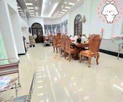 Bán nhà mặt phố 200m2 bình tân, 3 tầng, 6pn, sổ đỏ, nhỉnh 19xx tỷ - vị trí vàng, 0943166831 xem nhà