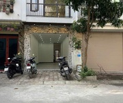 Tđc thạch bàn  dt 50m xây 6 tầng thang máy  phân lô vỉa hè ô tô tránh  1x tỷ chưa tl